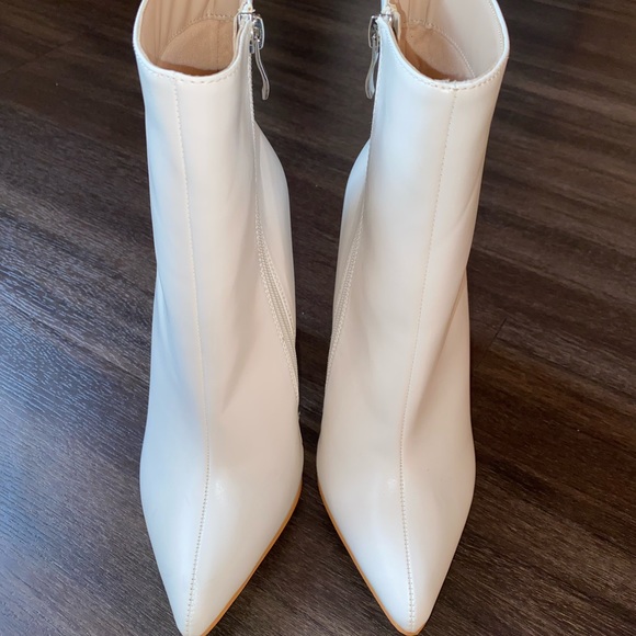 Boohoo Flared Heel Sock Boots - Picture 2 of 8